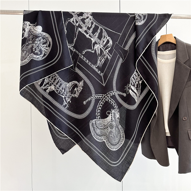 Black Horse Wool Silk Blend Sc - đánh giá và giá Accessories Brand For Women