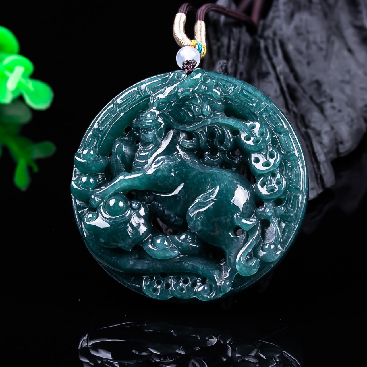 Burmese Jadeite Dragon Pendant - đánh giá và giá Accessories Woman