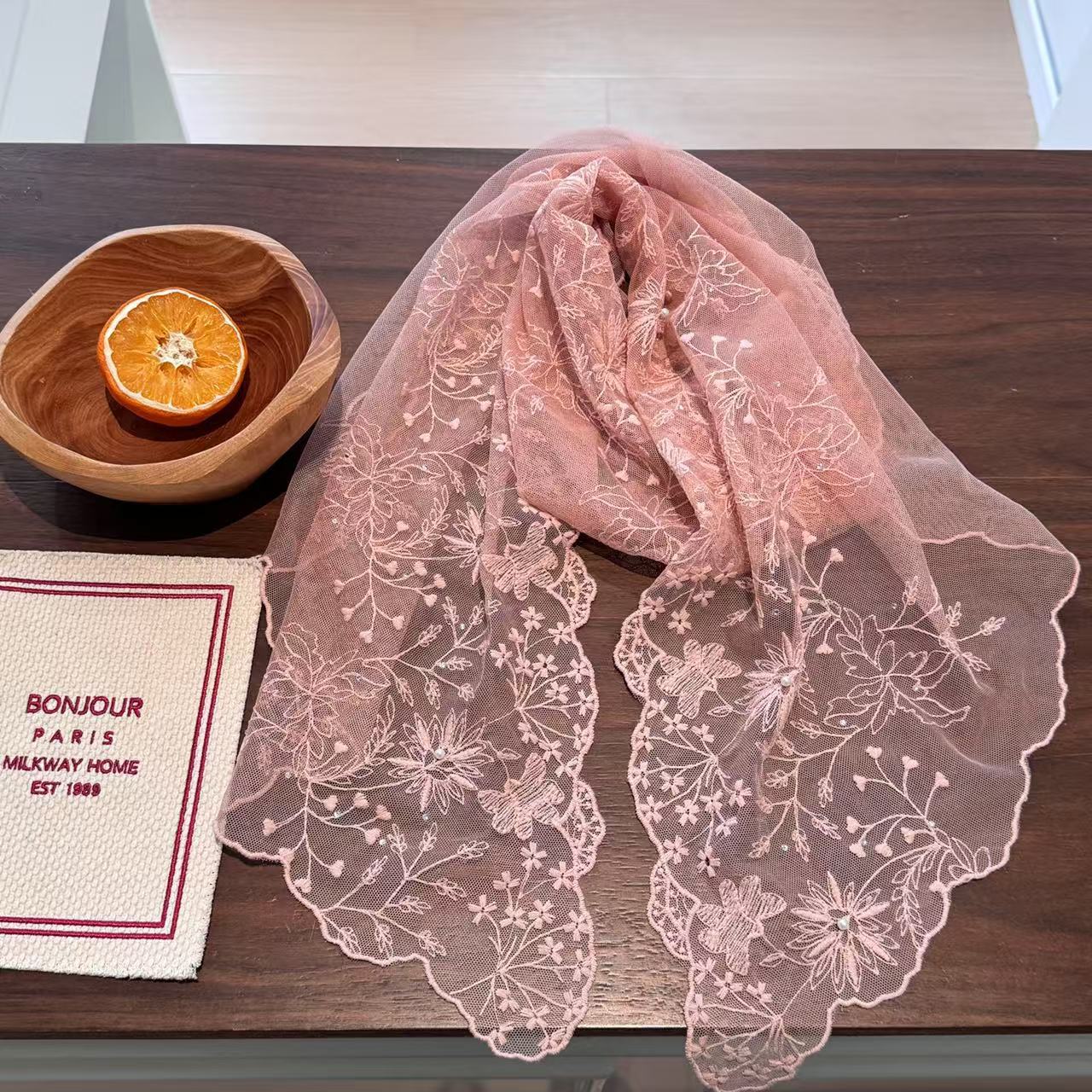 Elegant Pearl Lace Long Scarf  - đánh giá và giá Women'S Korean Accessories